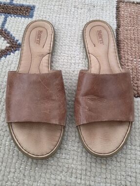 Born Women’s Tan Brown Leather Slides, Size 10